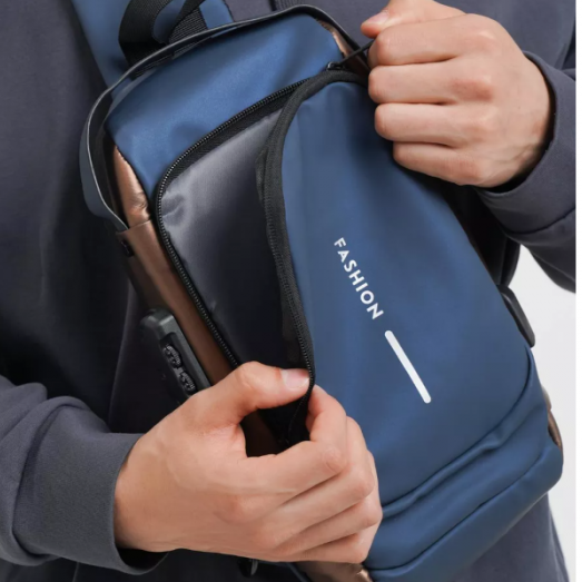 Mochila Pectoral Antirrobo con Puerto de Carga USB